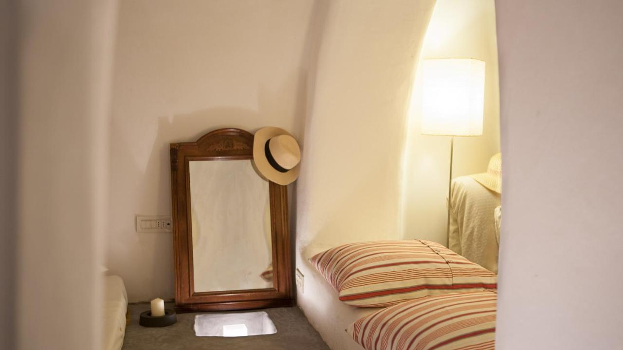 Oia, Finikia Cave House Villa ภายนอก รูปภาพ